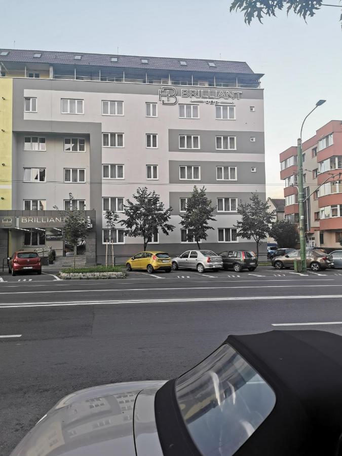 Hb Brilliant Hotel Braşov Eksteriør billede