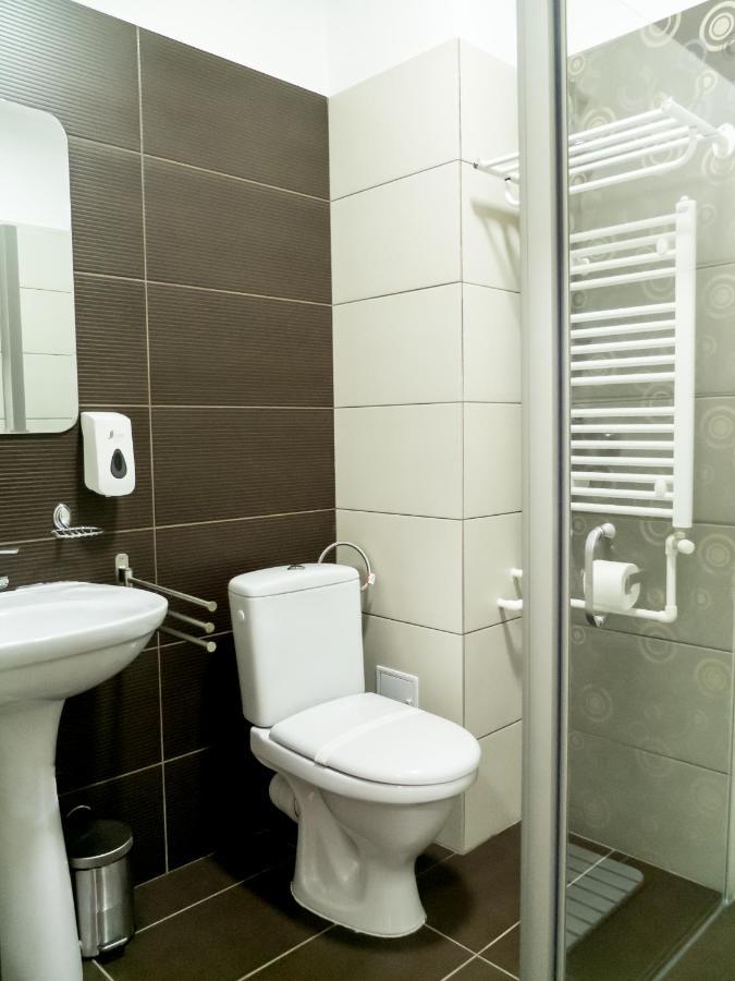 Hb Brilliant Hotel Braşov Eksteriør billede