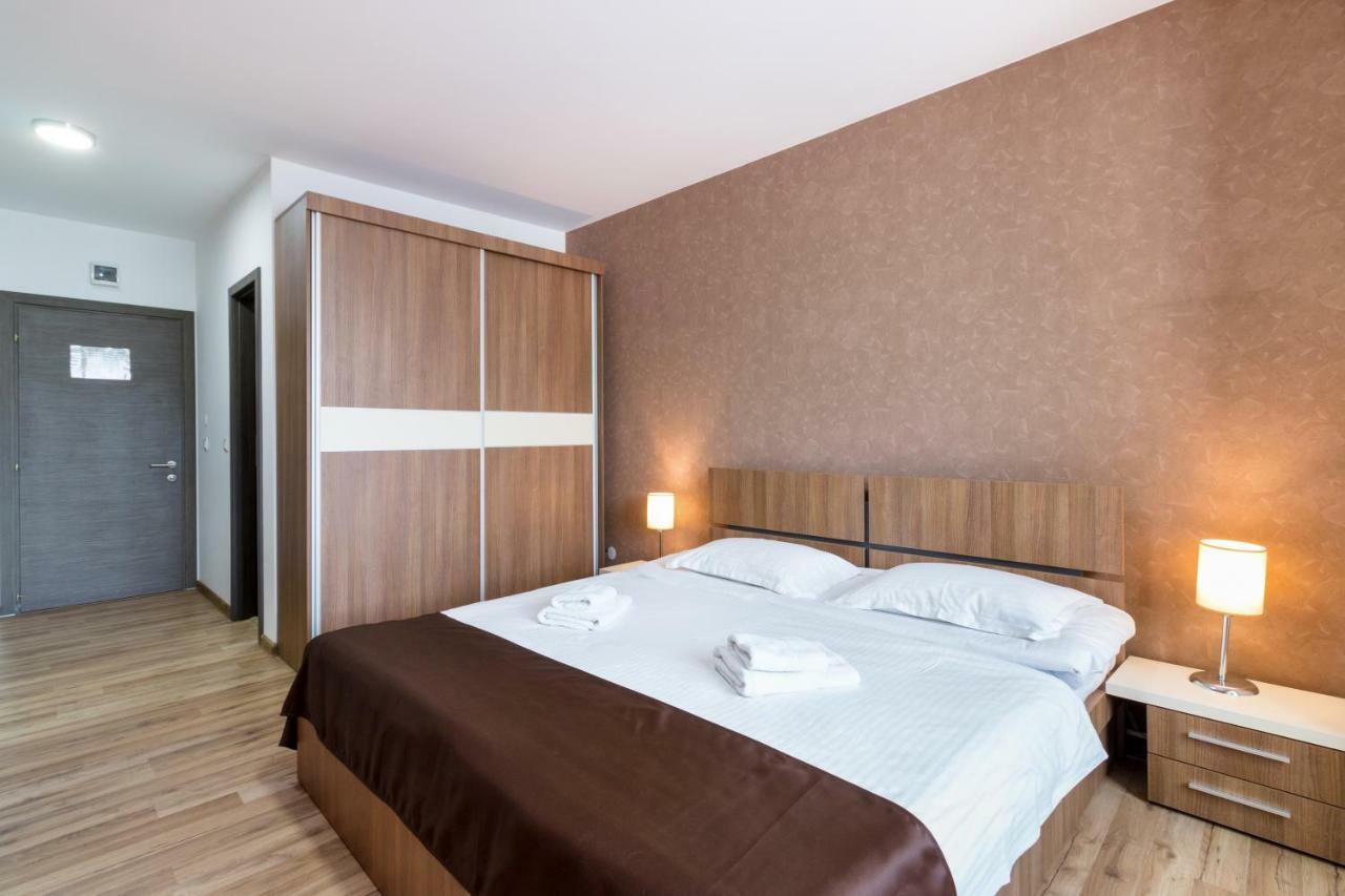 Hb Brilliant Hotel Braşov Eksteriør billede