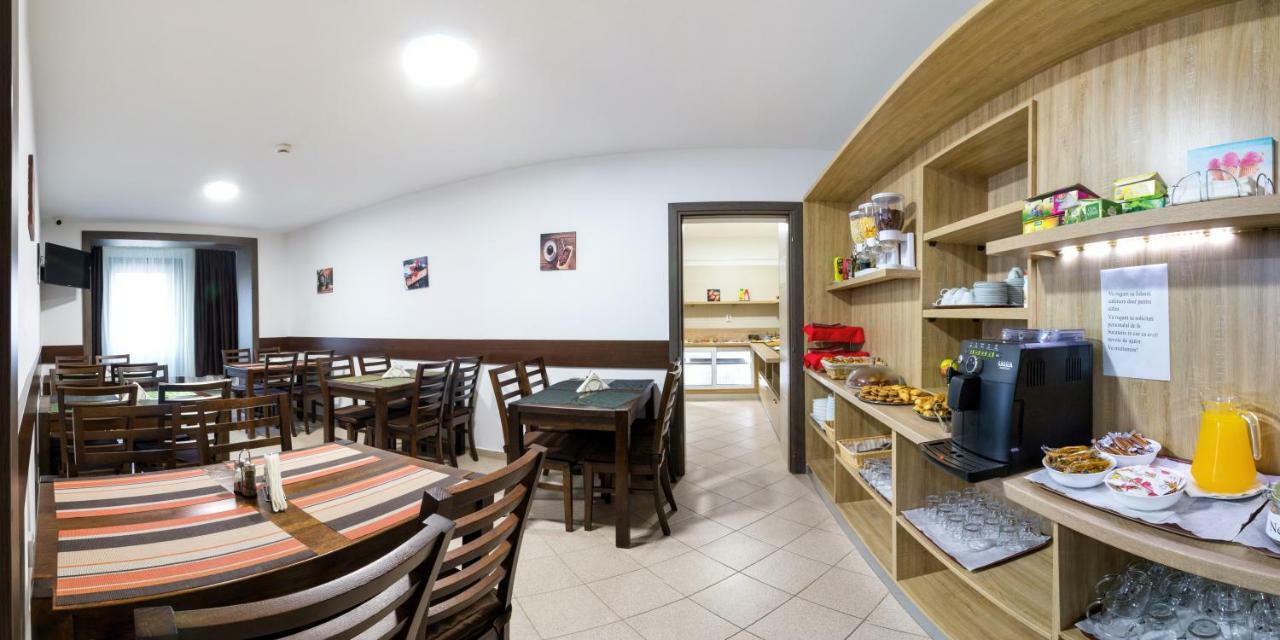 Hb Brilliant Hotel Braşov Eksteriør billede